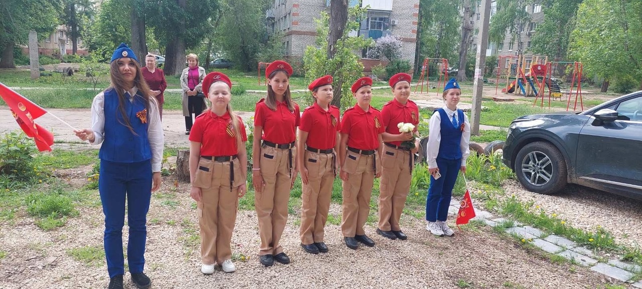 Юнармейцы школы поздравили ветерана Великой Отечественной войны Антонова Василия Федоровича.